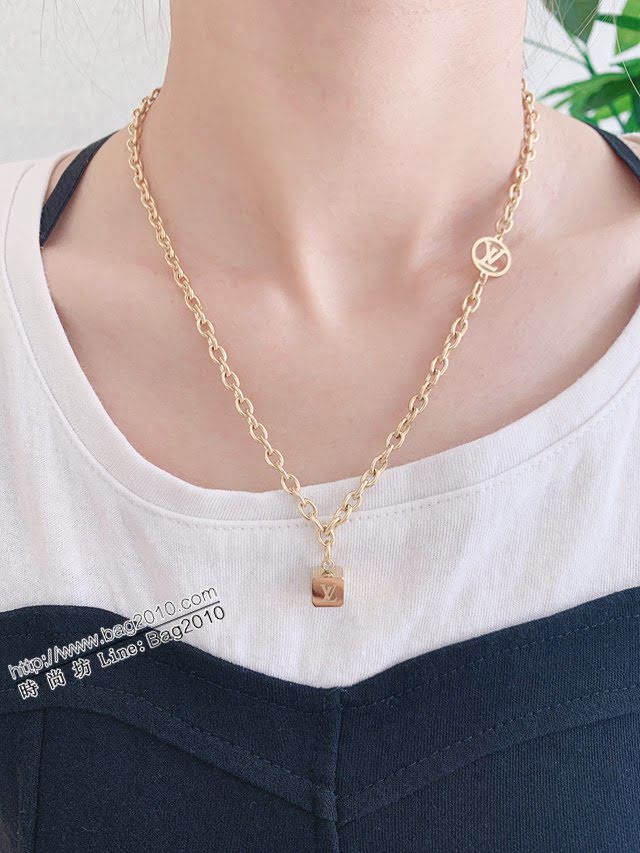 Louis Vuitton新款飾品 路易威登Monogram花卉圖紋項鏈 LV金色項鏈頸鏈  zglv1892